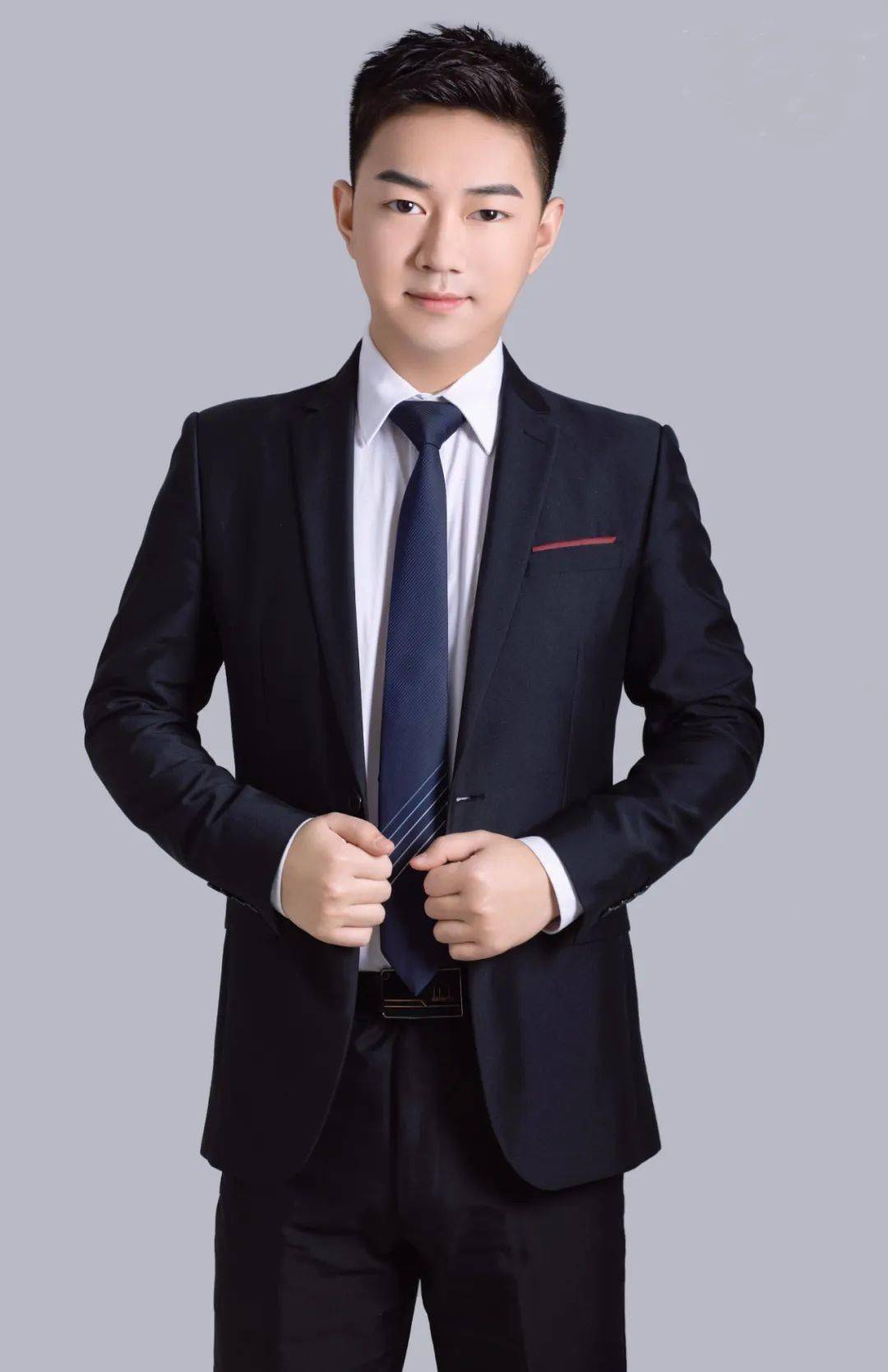 凌娟 视觉与舞美负责人